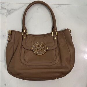 Tory Burch Amanda classic  Leather hobo Tote Bag